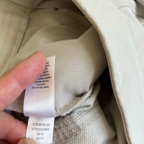 Athleta Sz 6 Wonder Stash Skinny Pants Cream Beige Stretchy Sporty Athleisure - Picture 15 of 16